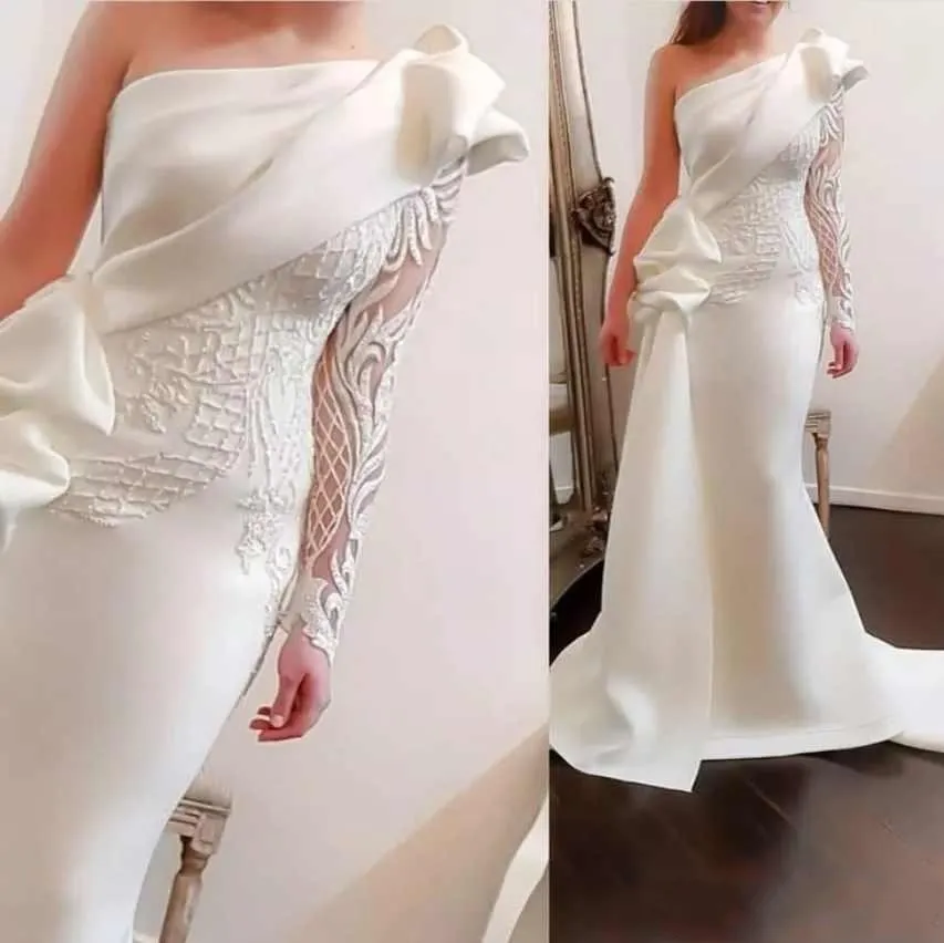 2020 Arabe Dubaï Gaine Robes De Soirée Blanches Porter Une Épaule Dentelle Appliques Broderie Manches Longues Ruché Formelle Robe De Soirée De Bal Personnalisé