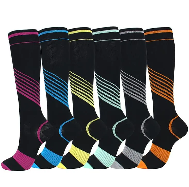 Calcetines de compresión hasta la rodilla con rayas en V Hombres Mujeres Deportes Calcetines de algodón Fit Athletic Running Enfermeras Vuelo Viajes Recuperación Medias S / M L / XL