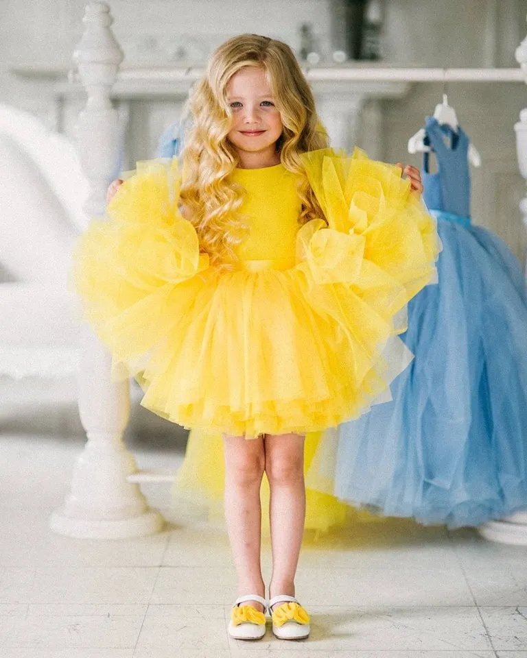 2019 Nouveau Style Pas Cher Jaune Tulle Robe De Bal Bébé Fille Premier Anniversaire Robes Robes De Filles De Fleur Pour Le Mariage Enfants Robe De Novia