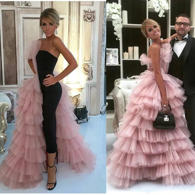 Chic Layered Ruffles Tulle Rosa Kändis Arabiska Formella Klänningar Plus Storlek Prom Klänningar 2019 Evening Kappor Söt 16 Klänningar Abendkleid