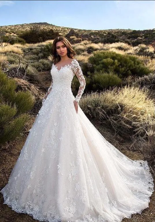 2019 Ny Vestidos de Noiva Sexig V Neck Backless En linje Sheer Lace Applique Långärmad Bröllopsklänning Klassisk Bröllopsklänning