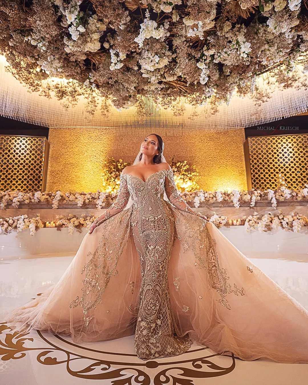 Long Sleeves Beaded Wedding Dresses, Luxury Lace Wedding Dresses, 2020 Bridal Gowns