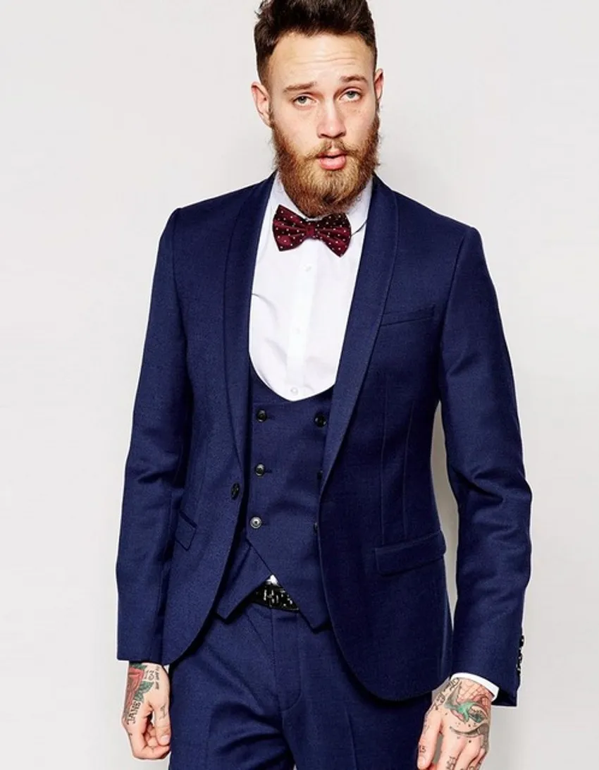 Ny design Navy Blue Groom Tuxedos Sjal Lapel Center Vent Groomsmen Mens Bröllopsklänning Utmärkt Man Suit (Jacka + Byxor + Vest + Tie) 383