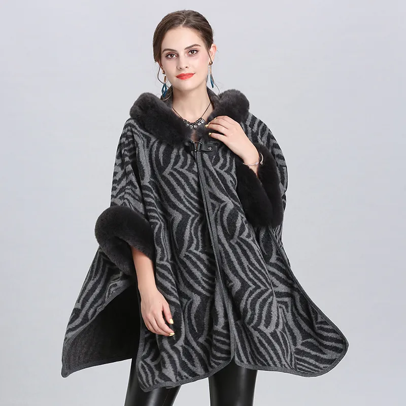 Ny Höst Vinter Kvinnors Lösa Hooded Poncho Ull Blandningar Faux Fur Collar Cuff Cardigan Sjal Cape Cloak Outwear Coat C4962