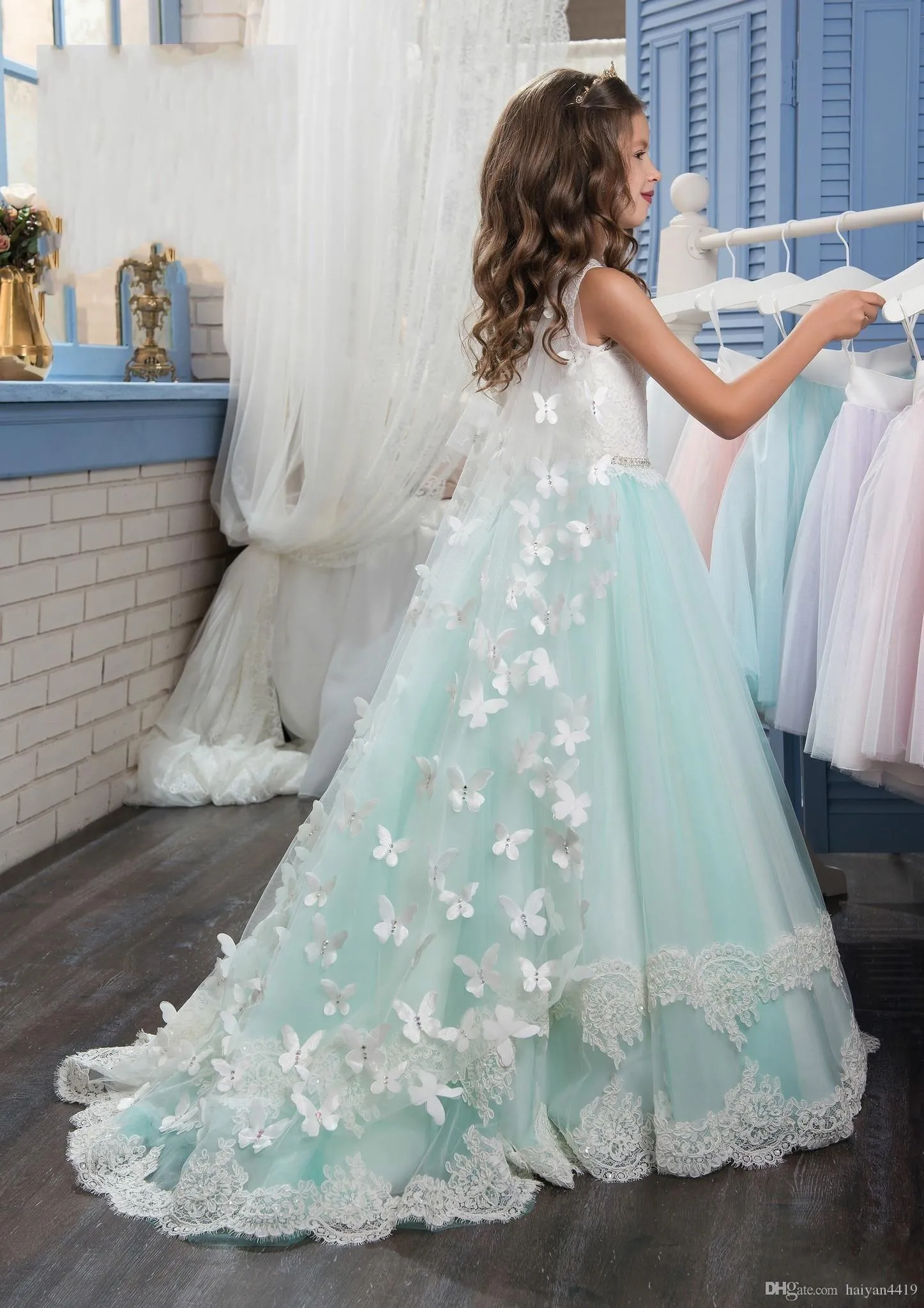 Girls Pageant Dresses Mint Green Lace Applique 3D Butterfly Floral Sash Crystal Beads Long Tulle Kids Flower Girls Dress Birthday 314U