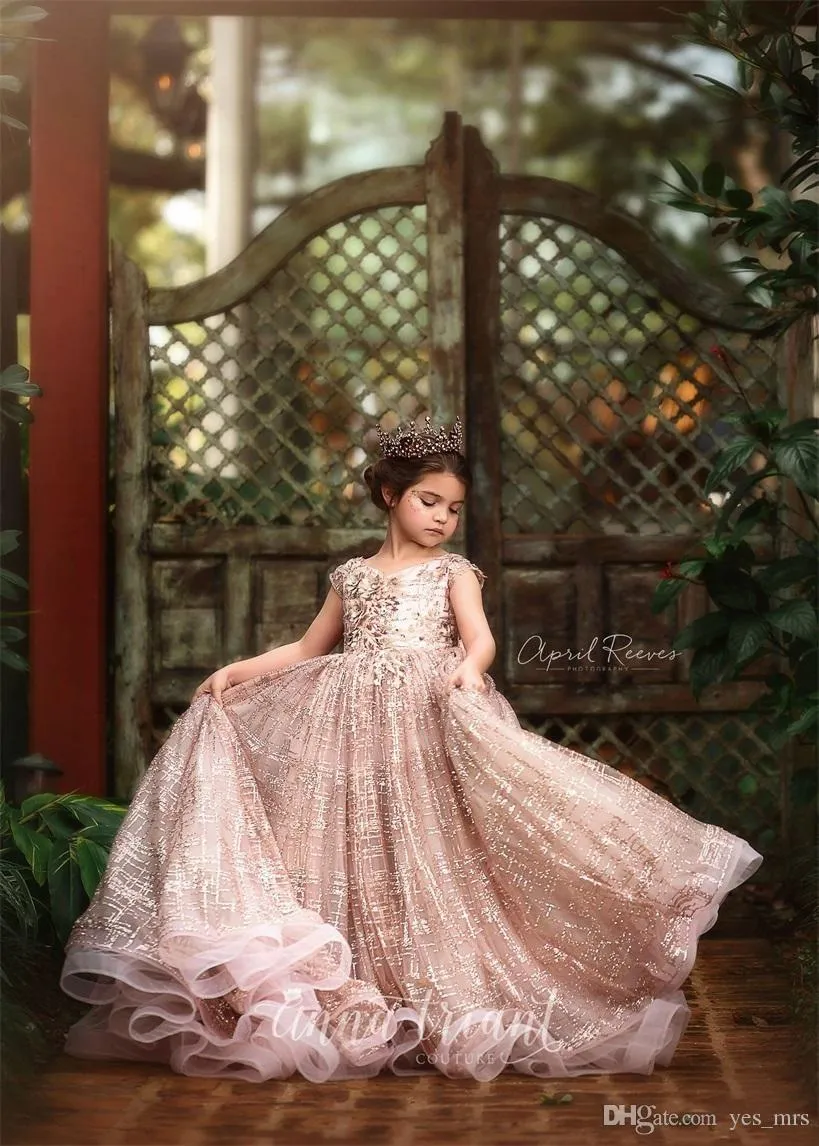 Robes de fille de fleur à paillettes d'or rose pour les mariages dentelle paillettes arc dos ouvert manches courtes filles robe de reconstitution historique enfants communion Go248E