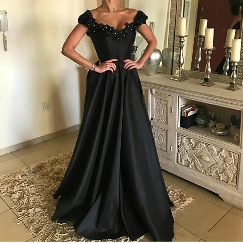 Sexy Off Shoulder Black Evening Dresses Flowers Beaded Elegant