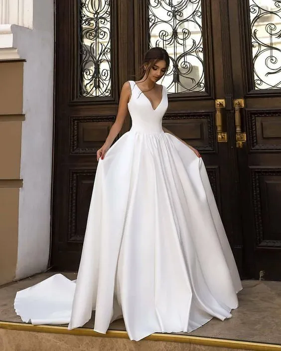 Princess White Satin Wedding Dresses Empire Waist 2019 Cap Sleeve V-neck Beach Boho Bohemian Wedding Dress Vestido De Gowns Women Girls