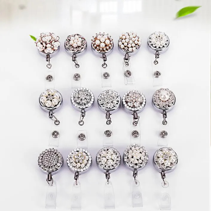 Söt Pearl Diamond Retractable Badge Reel Sjuksköterska Utställning Pull Key Holder ID Namn Kort Badgehållare Koreanska skolmaterial