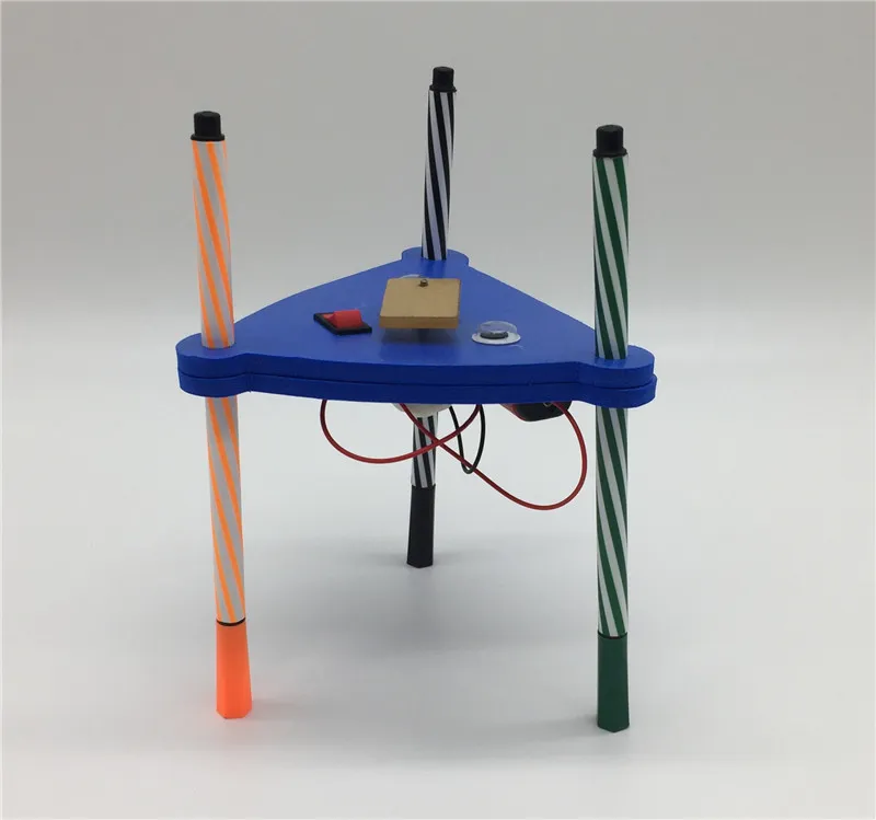 kleine Erfindung DIY-Material elektrischer Graffiti-Roboter Grundschule Kinderspielzeug Wissenschaft