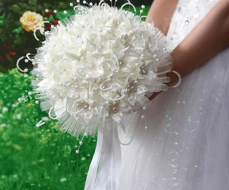 Pearl Silk Bouquet de mariée fleurs romantiques main Rose ruban de soie perles de mariage de demoiselle d'honneur Bouquet décoration florale
