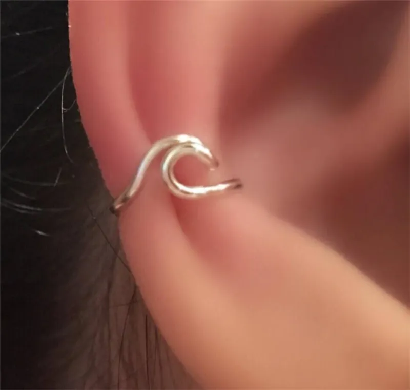 Yiustar Wave Ear Cuff Wave Cartilagine Orecchini Donna Acciaio Inossidabile Twisted Ear Cuff Boho Gioielli Falso Conch Piercing Ear Studs