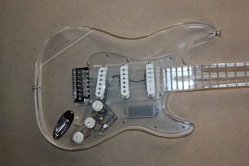 ギターのLED：クロムハードウェアメープルネックとカスタマイズ可能な