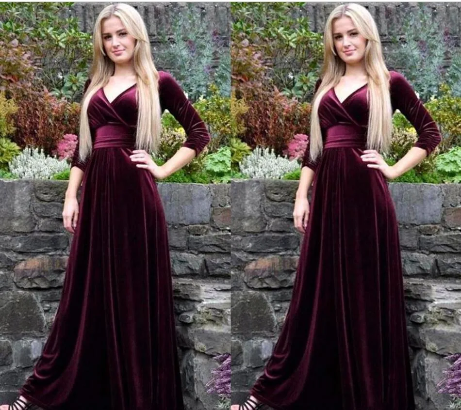 Ny Elegant V-Neck A-Line Aftonklänningar Burgundy Velvet 2019 Enkel Prom Klänningar Robe Arabisk Muslim Charmig Pleat Prom Party Dress