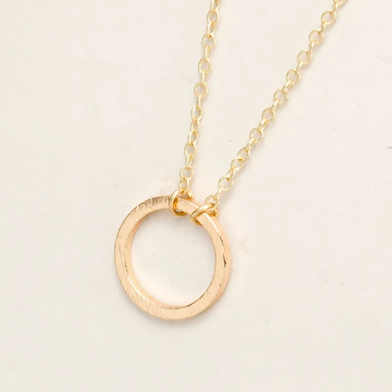 Fashion- Forever Circle Pendant Necklaces For Women Alloy Long Chain Geometric Classic Round Choker Necklace N083 Christmas Gift
