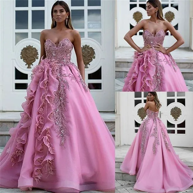 2024 Pink Prom Dress With Appliques And Beads Sweetheart Celebrity Red