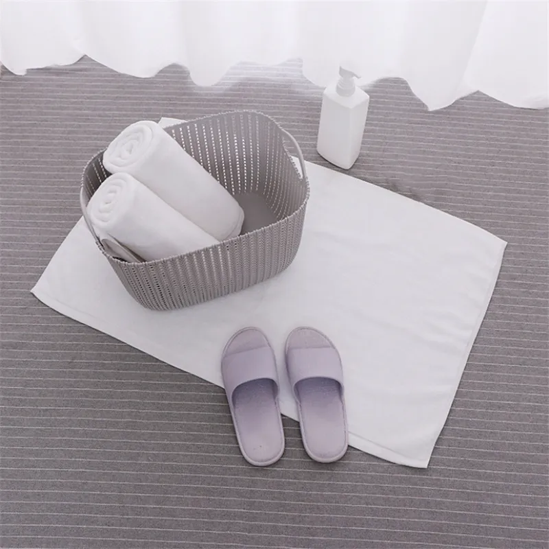 製造業者Wholesale Fve Star Hotel Towels Bathroom Cotton Hotel Non Slip Pads白厚厚さ350gソフト吸収性水をカスタマイズできます