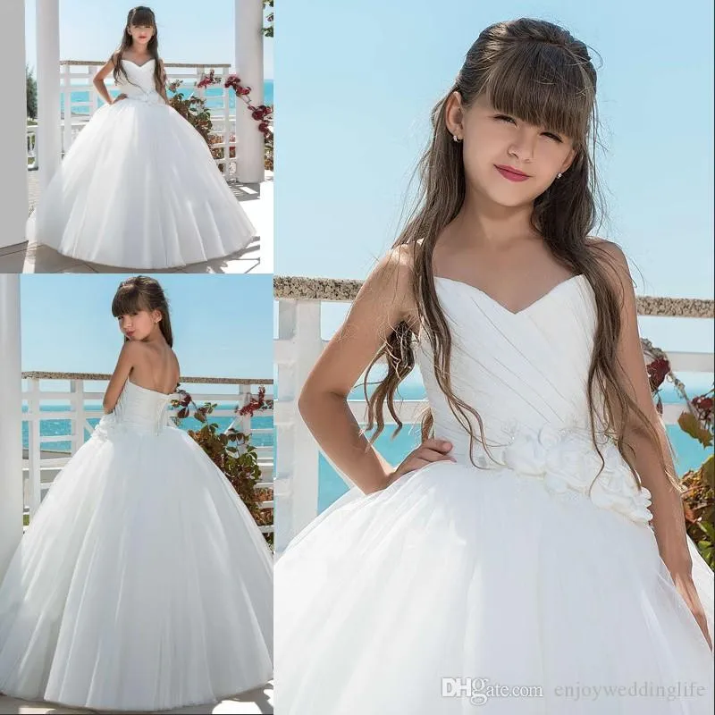 Billiga Enkel Bollklänning Blomma Tjej Klänningar För Bröllop Sweetheart Flower Pleat First Communion Dress For Girls Kids Prom Dress Födelsedag