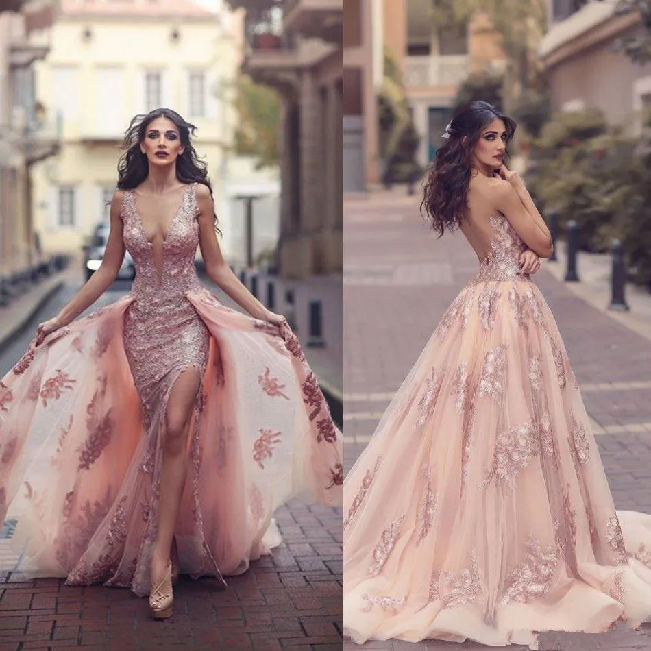 2019 Modest Blush Pink Lace Floral Prom Pageant Abiti con treno staccabile Sexy Split con scollo a V Dubai Arabo Principessa Occasione Abito da sera