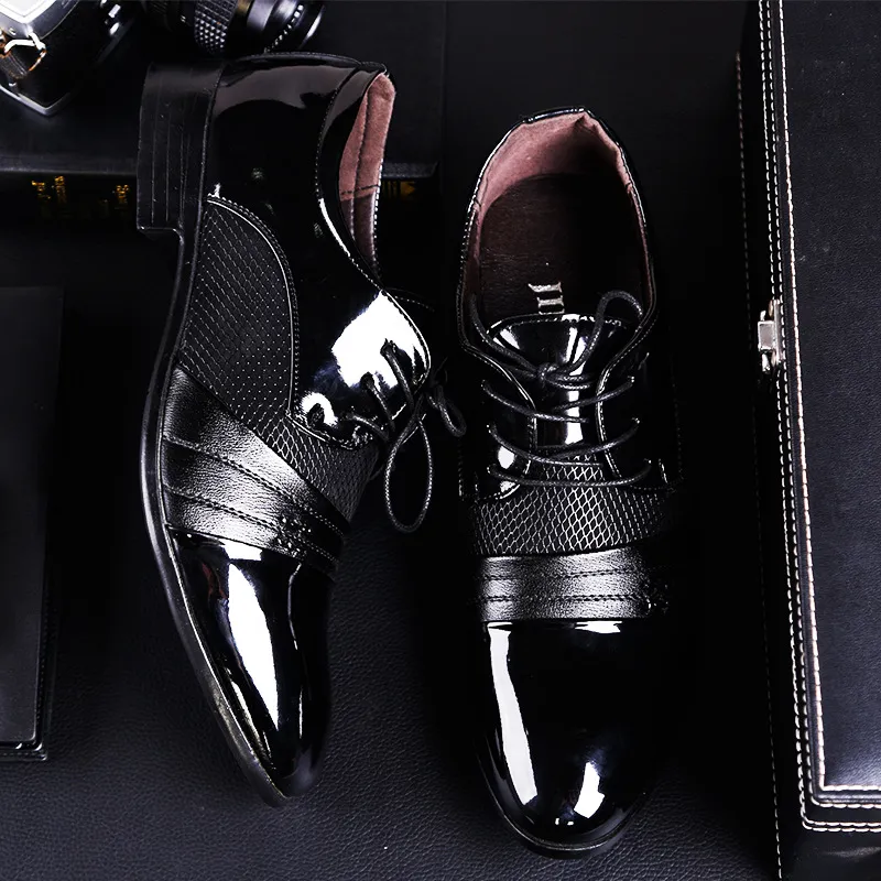 Hot Sale shoes for men patent leather shoes for men coiffeur brown dress elegant men shoes classic zapato hombre formal rugan ayakkab