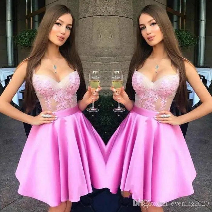 Elegantes vestidos de fiesta cortos de color rosa Scoop A-Line Apliques de encaje con fajas Vestidos para ocasiones especiales Vestidos de noche sexy