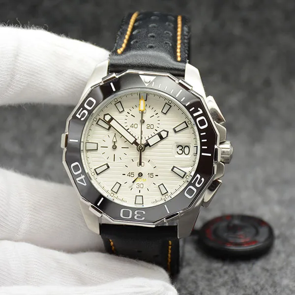 42mm Quartz batterij stopwatch heren horloge horloges witte wijzerplaat met zwarte lederen band en draaibare bezel
