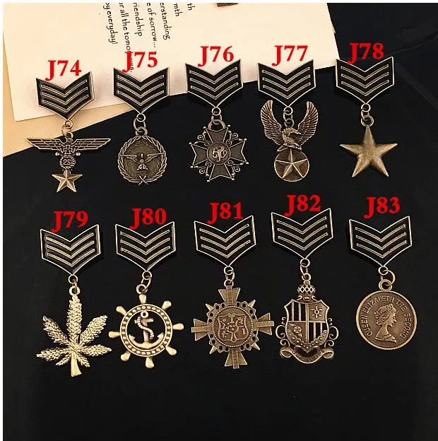 (A, 2PCS) Metal Retro Vintage Military Medals/Badge, Crown Geometric  Colonel Brooch Pin/Medallas Militares/Gold Shoulder Pads | For  Patriot/Royal