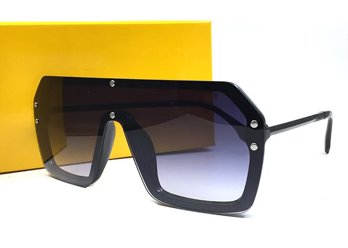 فاخر- مصمم النظارات الشمسية المتضخم للنساء الرجال حملجل غير النظامية إطارات الصيف ظلال الأزياء كول نظارات الشمس مع حزمة