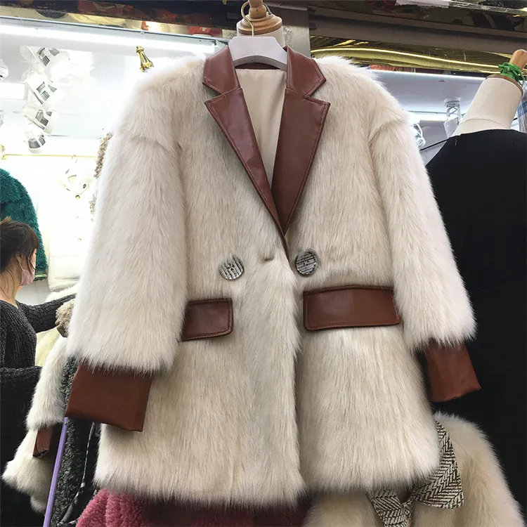 Nuovo design da donna in pelle PU patchwork blazer colletto manica lunga ispessimento caldo pelliccia di volpe sintetica cappotto medio lungo di lusso casacos