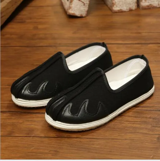 Compra Nuevos Zapatos Viejos Del Paño De Pekín Nacionales Del Estilo De  Tela Rendimiento Estilo Chino Retro Zapatos De Bebé Zapatos De Tela Miles  De Capas De Los Muchachos Barato | Entrega