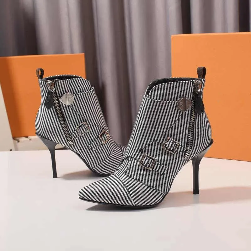 Hot koop- schoenen ontwerper vrouwen hakken laarzen designer schoenen 2019 nieuwe herfst winter puntige laarzen mode luxe ontwerper vrouwen laarzen met doos