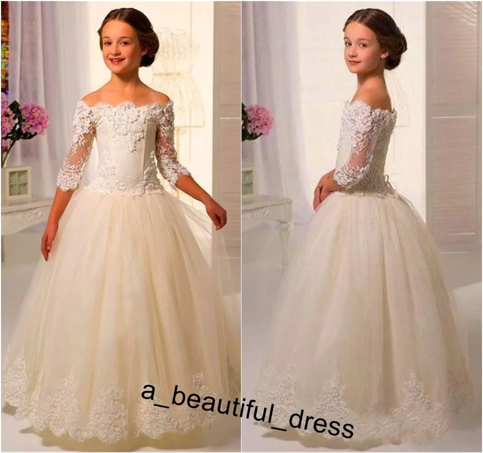 Cute Lace Flower Girls Dresses A Line Bateau Half Sleeves Girls Pageant Dress Floor Length Children Holy Kids Birthday Party Gowns FG1256