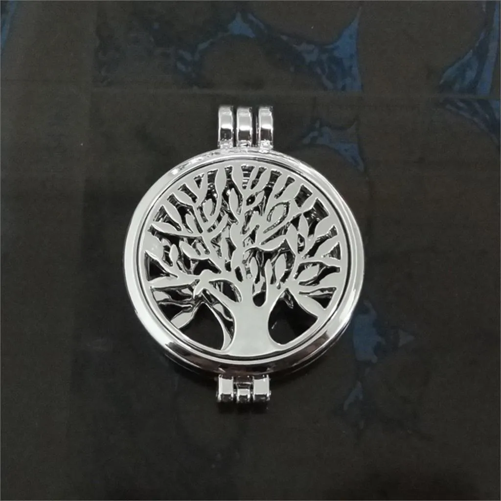 Locket Necklace Aromatherapy Necklace Silver Color with Tree of Life Pattern & 7 Felt Pads Locket Pendant Oils Essential beautiful Necklaces