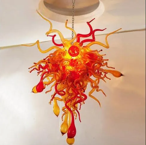 Lámpara de arte de cristal soplado con forma de flor roja naranja, lámparas de araña de Murano de China sopladas con la boca para decoración de escaleras 100%