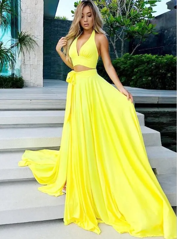 2019 Cheap Bridesmaid Dresses Sexy V neck Two Pieces Dresses Chiffon Sashes Maid Of Honor Dresses Floor Length Fashion Wedding Guest Gowns