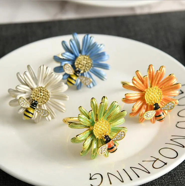 Creative New Bee Flower Servett Ringar Buckle Western Zinc Alloy Ring Högkvalitativ Restaurang Bordsdekoration