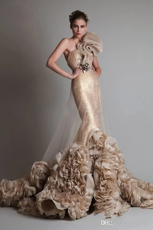 2019 gold prom dresses Charming Gold Prom Dresses 2019 A-Line / Princess Sleeveless Spaghetti Straps Appliques Lace Court Train Ruffle Backless Formal Dresses