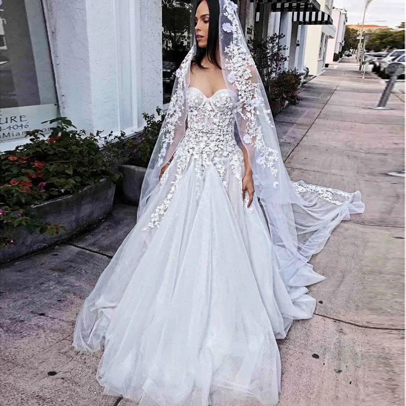 Elegant Strapless Lace Wedding Dress, A Line Tulle Beach Bridal