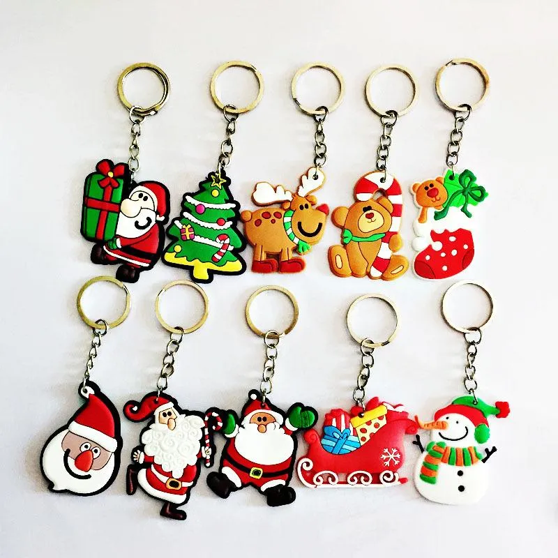 50 stks / partij Kerst Keychain Santa Claus PVC Kids Dames Tas Pendant Sleutelhangers Sleutelhanger Ringen van Gelukkige Nieuwjaar Kerstcadeaus