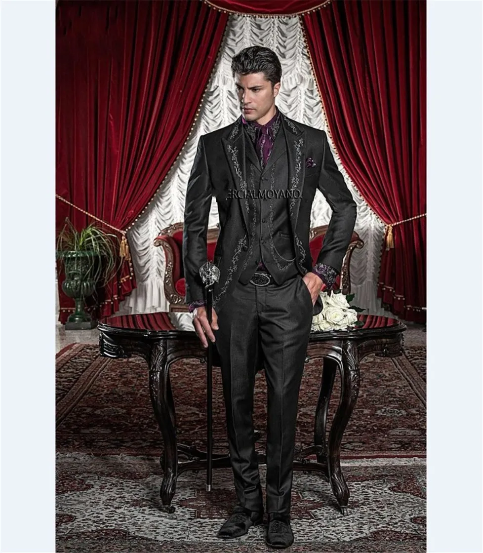 Bordado padrino pico solapa novio esmoquin negro hombres trajes boda/graduación/cena mejor hombre Blazer (chaqueta + Pantalones + corbata + chaleco) K180