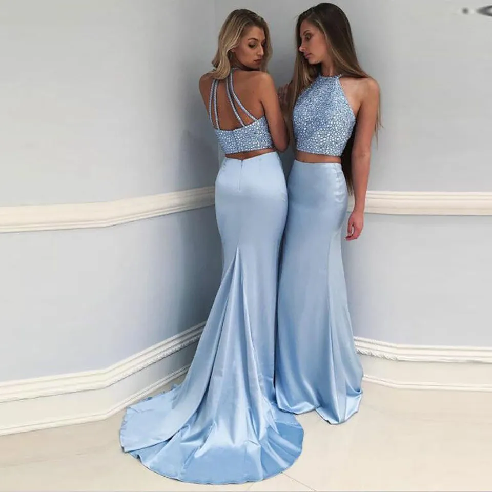 Envío gratis Eventos del banquete de boda Encantador conjunto de dos piezas Cuello halter Tops Sirena Hasta el suelo Vestido de dama de honor