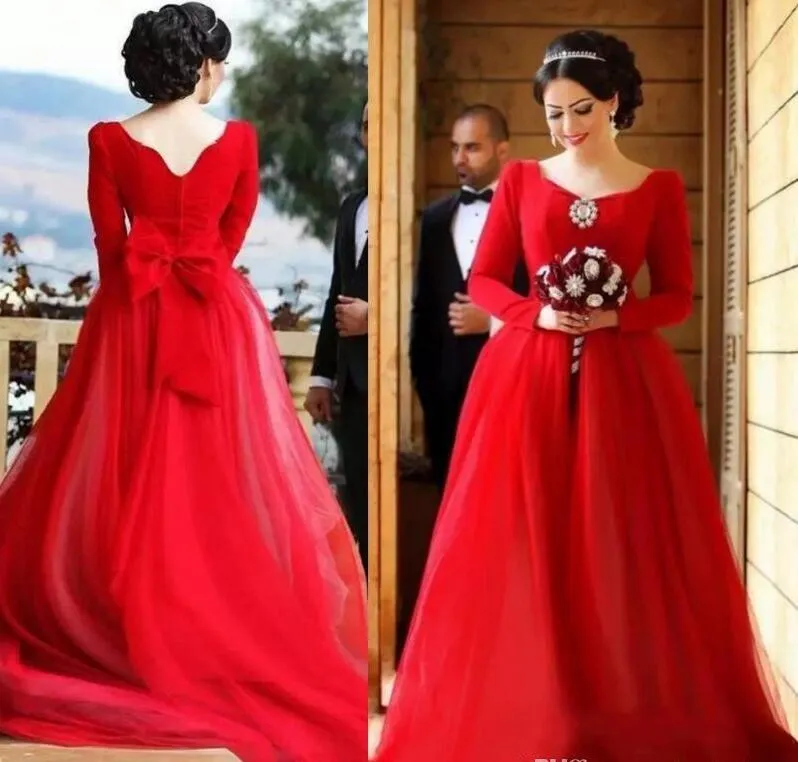 Arabe rouge une ligne robes de mariée 2020 nouvelle conception modeste manches longues col en v cristaux grand arc dos robes de mariée musulmanes personnalisées, plus la taille