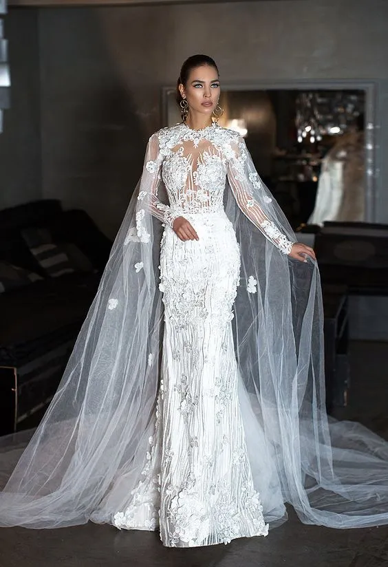 Bajeczne sukienki ślubne syreny z Cape Jewel Neck 3D Lace Bridal Sukni