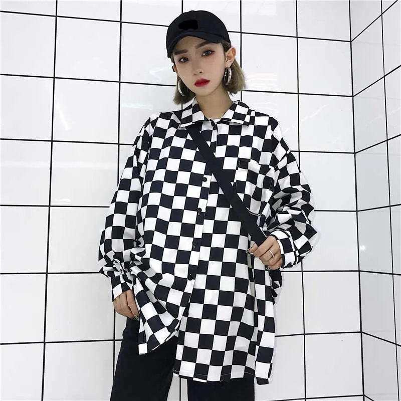 Blusa de cuadros blanco y 2025 negro