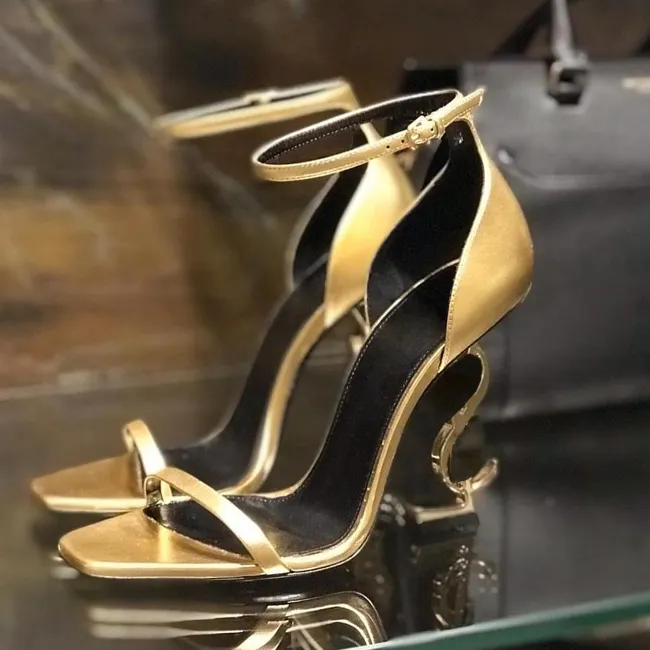 2019 Oro Rosso Nero Pelle verniciata 10.5CM Lettere Tacchi Designer Donna Lettere uniche Sandali Abito Scarpe da sposa Sandali sexy 35-41 Scatola