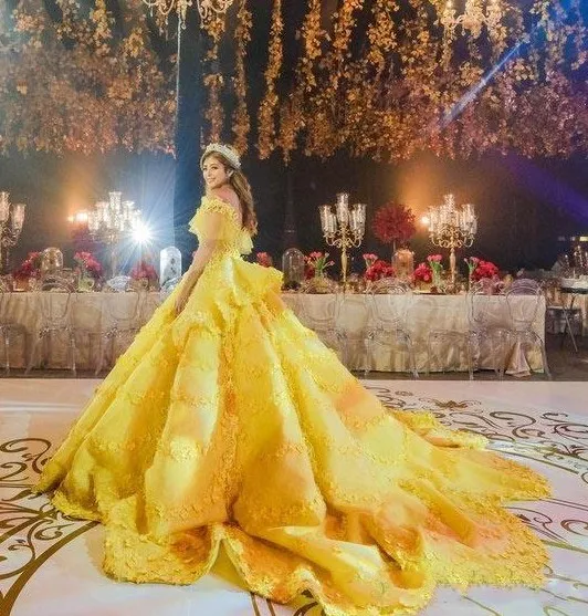 Yellow wedding dress plus sales size