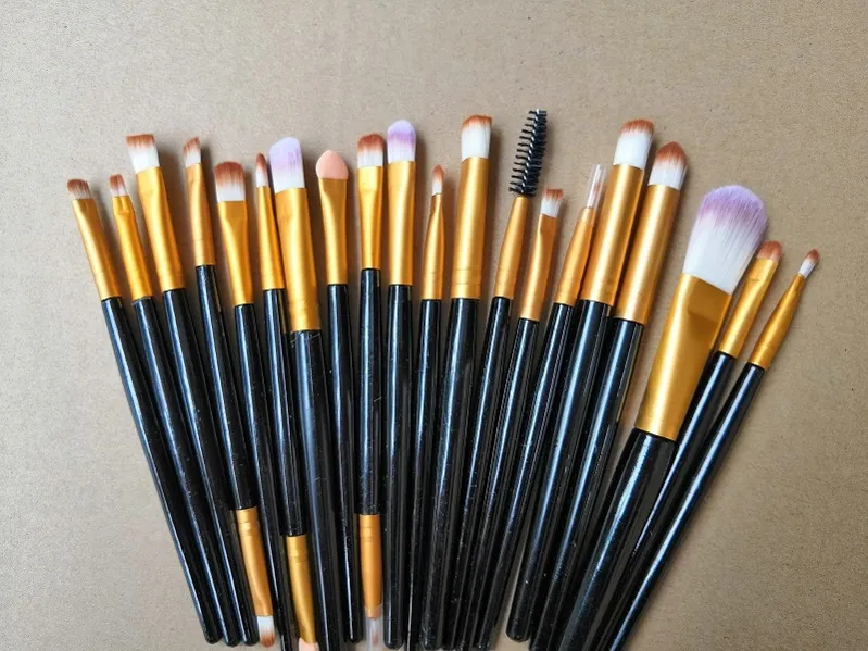 Nice Brush!2019 new Professional 15PCS Make Up Brush Set Case With nature Contour Powder Cosmetics Brush Makeup