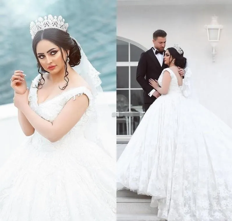 2020 Саудовский Арабский Бальное Платье Принцесса Свадебные Платья V-Образным Вырезом Кружева Аппликации Корсет Назад Плюс Размер Mariage Платья Суд Поезд Robe De Mariee