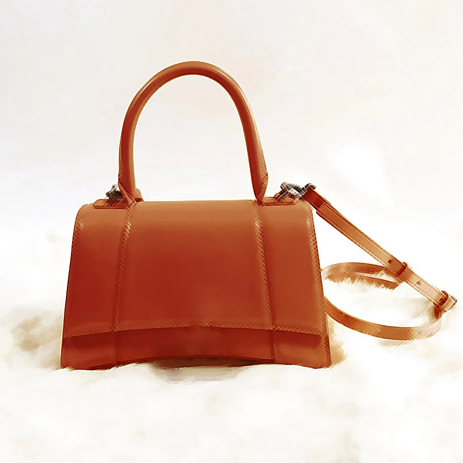 Handbag online sales 2020