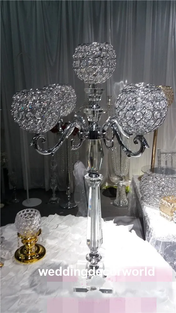 Candélabre de sol en cristal et métal doré de style nouveau pour centres de table best01045